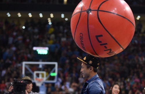 很多球迷把 很多球迷把